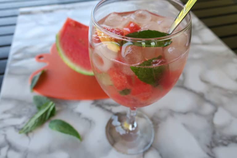 6 EASY SUGAR FREE FRUIT DRINKS IN JUST 1 MINUTE