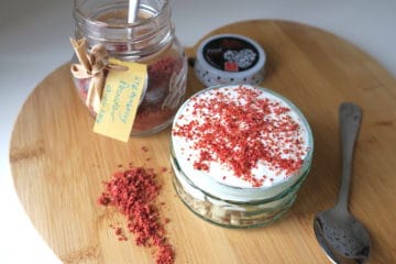 keto low carb muesli with double strained yoghurt