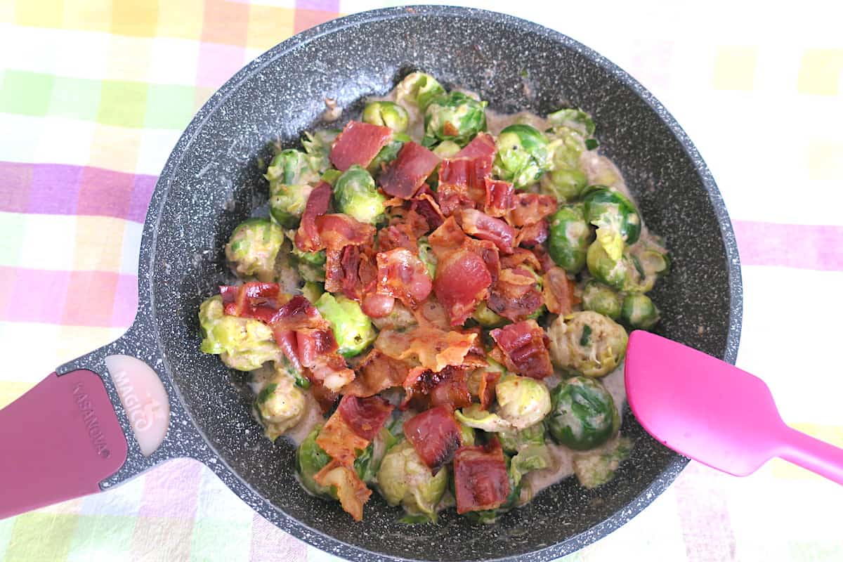 LOW CARB CREAMY BRUSSEL SPROUTS WITH CRUNCHY BACON