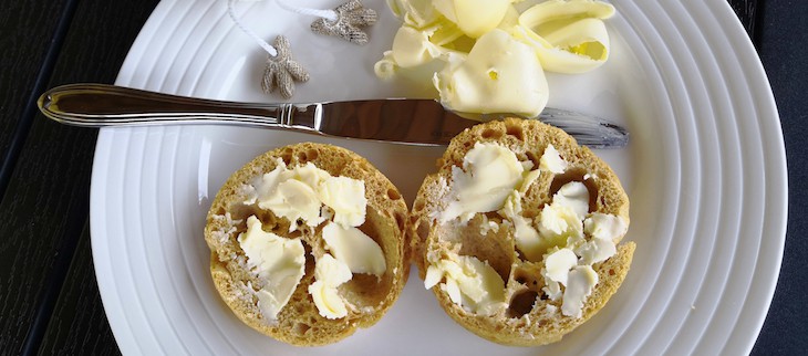 90 Seconds Low Carb English Crumpets