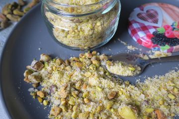 Sugar Free Pistachio Praline Sprinkles