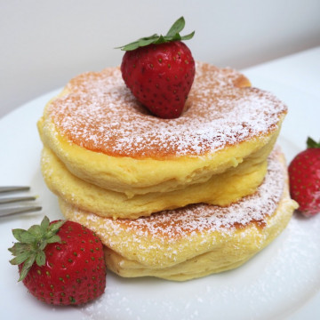 Keto Japanese Vanilla Soufflé Pancakes