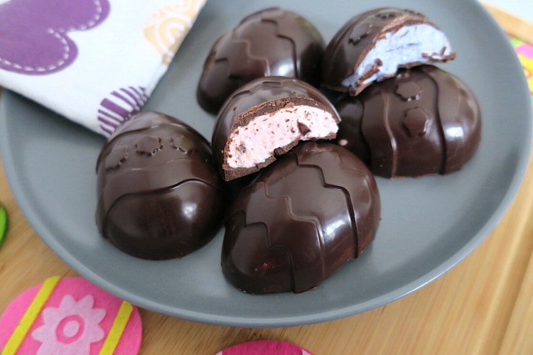 Keto Cheesecake Fluff Easter Eggs