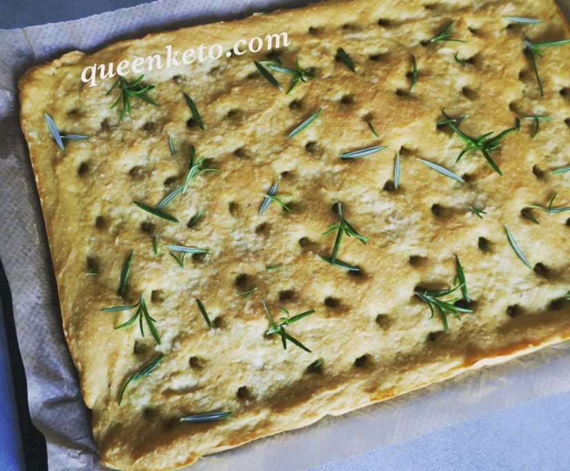Keto Genoese 🇮🇹 Focaccia. No gluten, yeast, butter or fathead. 1.6g carbs and just 122 calories.
Recipe at queenketo.com or tap ⬆️ bio link and then 