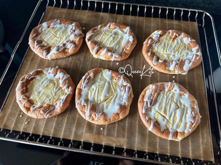 Cheesecake danish pastries
